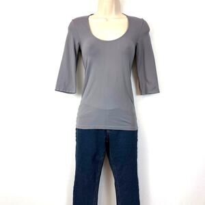 Last Tango Gray Top Lycra Spandex Form Fitting Scoop Neckline 3/4 sleeves